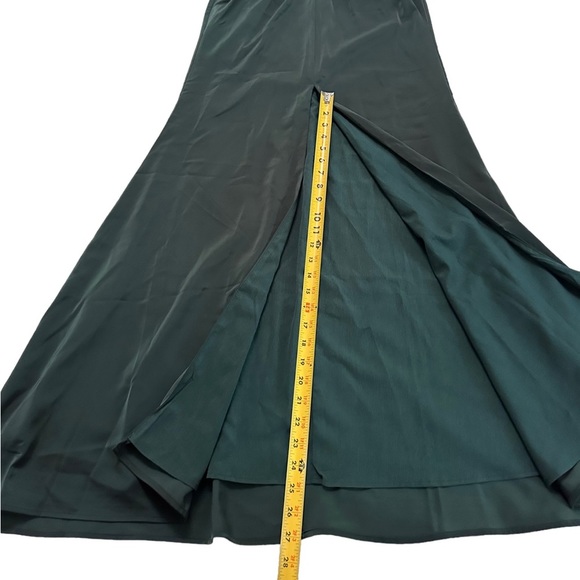 Showpo. Simple Twist of Fate Emerald Satin Dress Size 4 - Picture 13 of 17